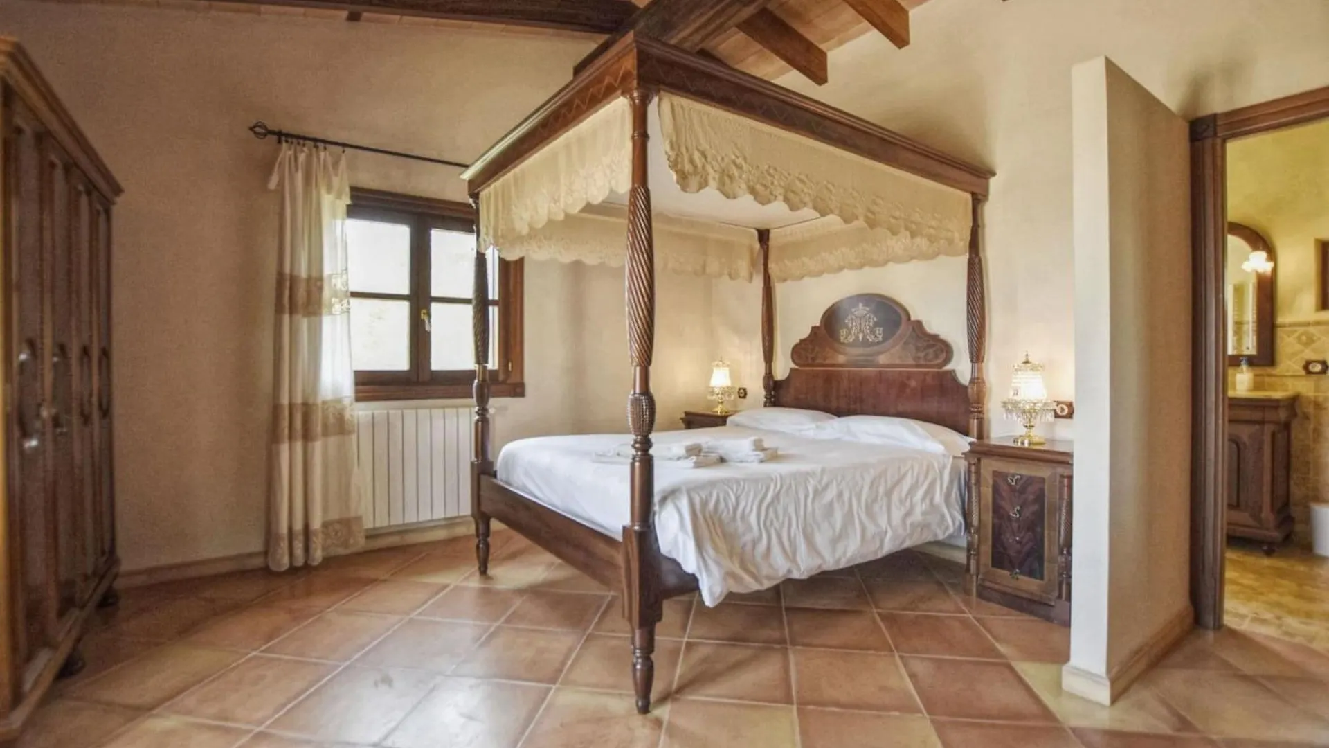 Ferienhaus Villa Amazing Mansion In Petra With Swimming Pool Spanien