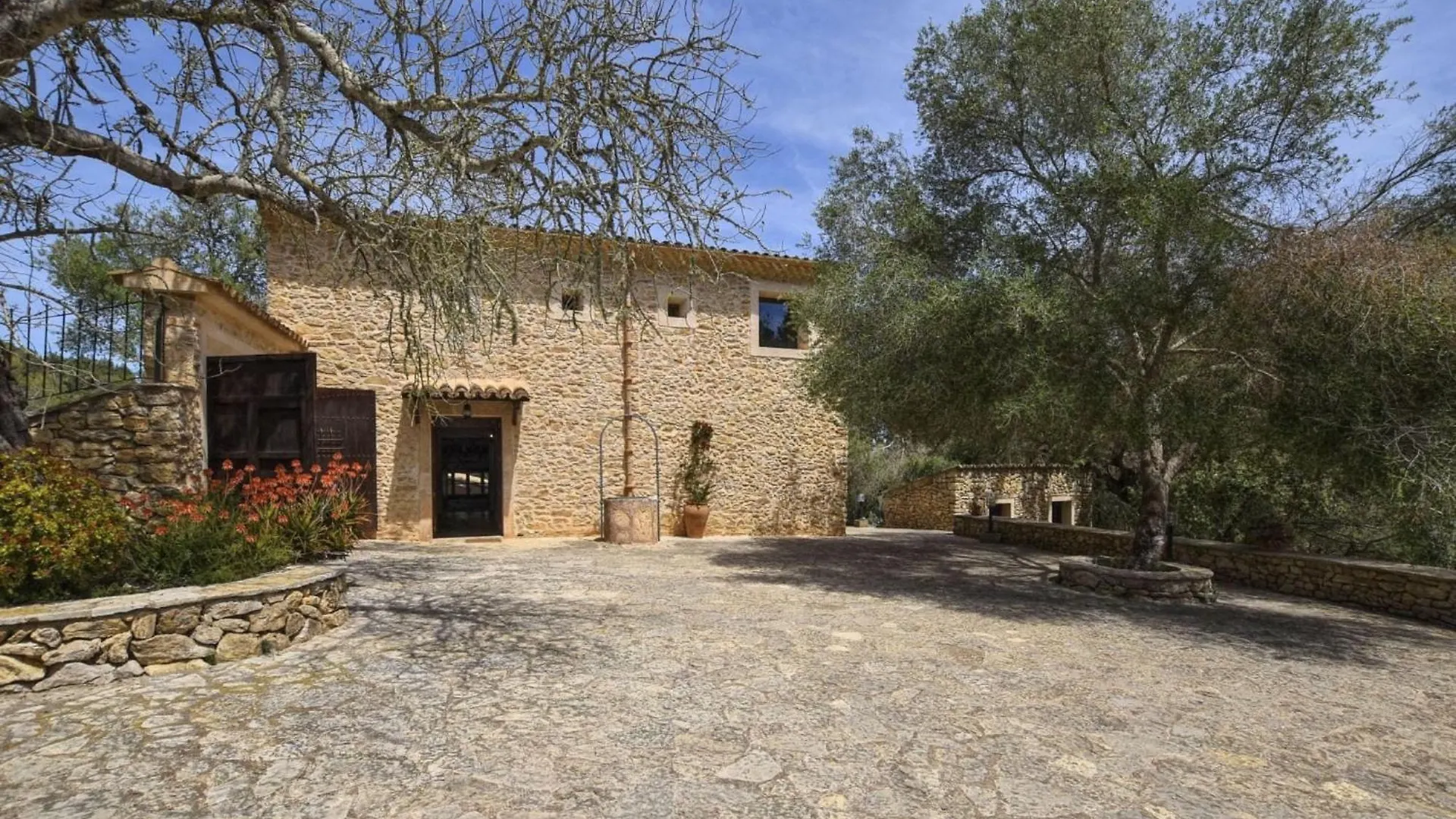 Villa Amazing Mansion In Petra With Swimming Pool 0*, Petra (Mallorca)