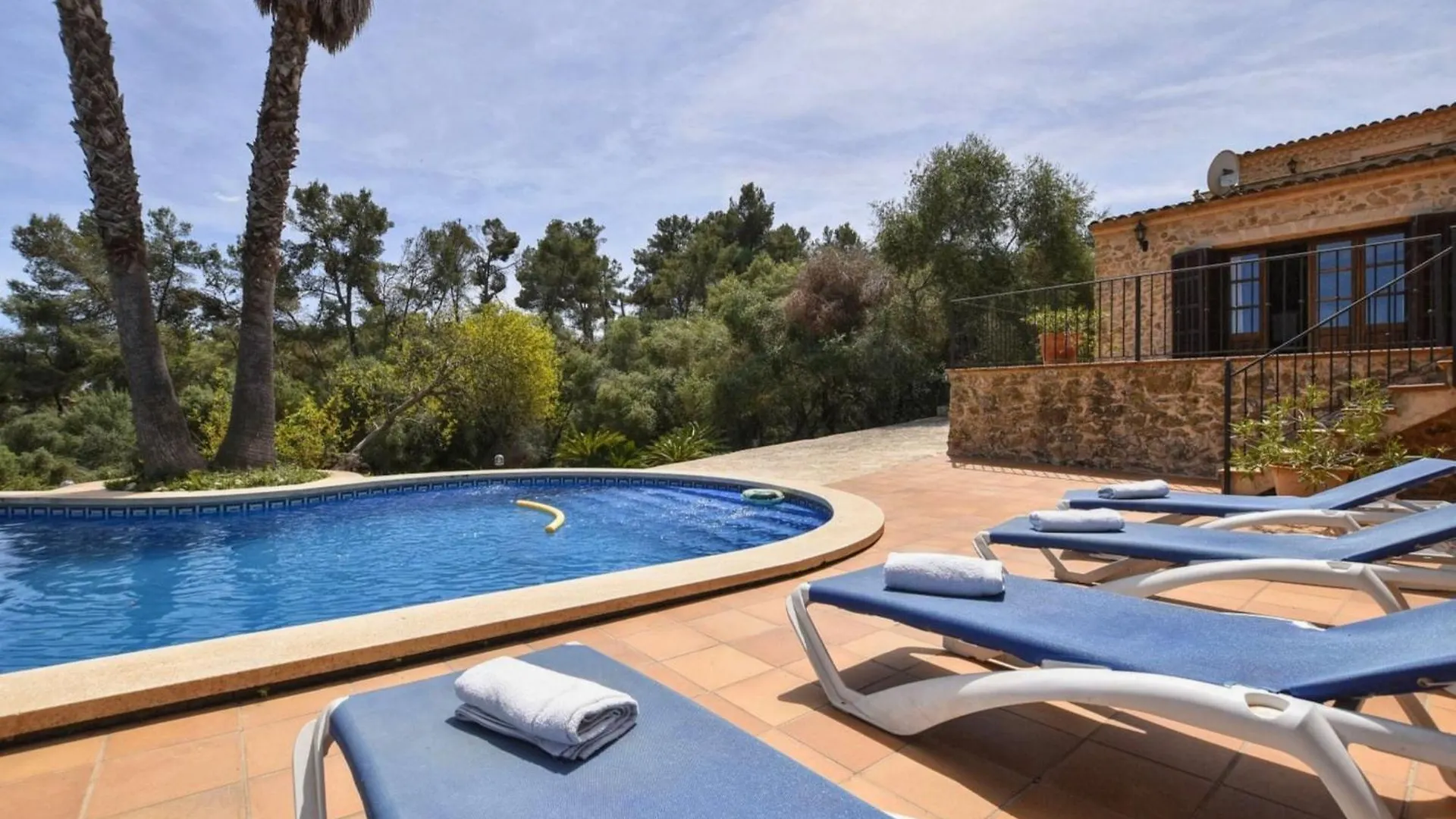 Villa Amazing Mansion In Petra With Swimming Pool Ferienhaus